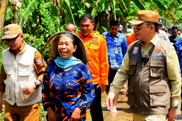 Gercep, Hani S Rustam Turunkan Bantuan Untuk Warga Terdampak Banjir