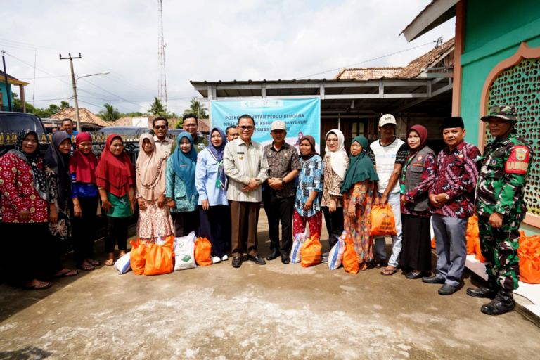Pj. Bupati Banyuasin Hani Syopiar Rustam Salurkan Bantuan CPP 2024 untuk Meringankan Beban Masyarakat di Rantau Bayur