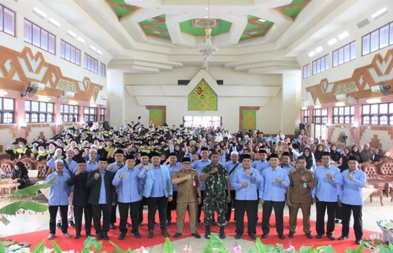 Wisuda Santri, Bentuk Apresiasi bagi Santri Khatam Al-Qur’an
