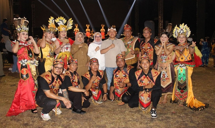Pj Bupati dan Ketua TP PKK Barsel Berikan Dukungan pada Peserta ASA Barsel di Lomba Lagu Daerah FBIM