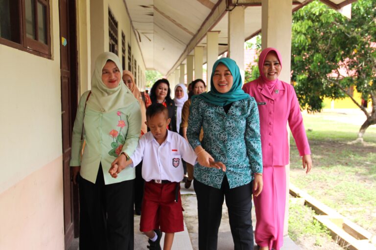 Anjangsana ke SLB, Ketua Umum GOW: Kekurangan Bukan Penghalang untuk Menemukan Kelebihan