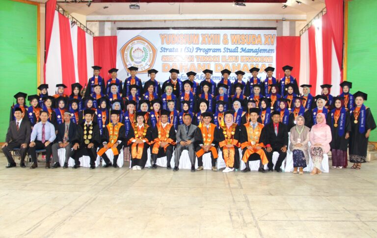 STIE Dahani Dahanai Wisuda 54 Sarjana: Membentuk Generasi Unggul