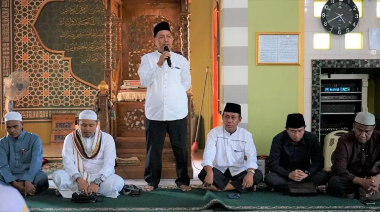 Bupati dan Wakil Bupati Barito Selatan Safari Ramadhan di Kecamatan Jenamas